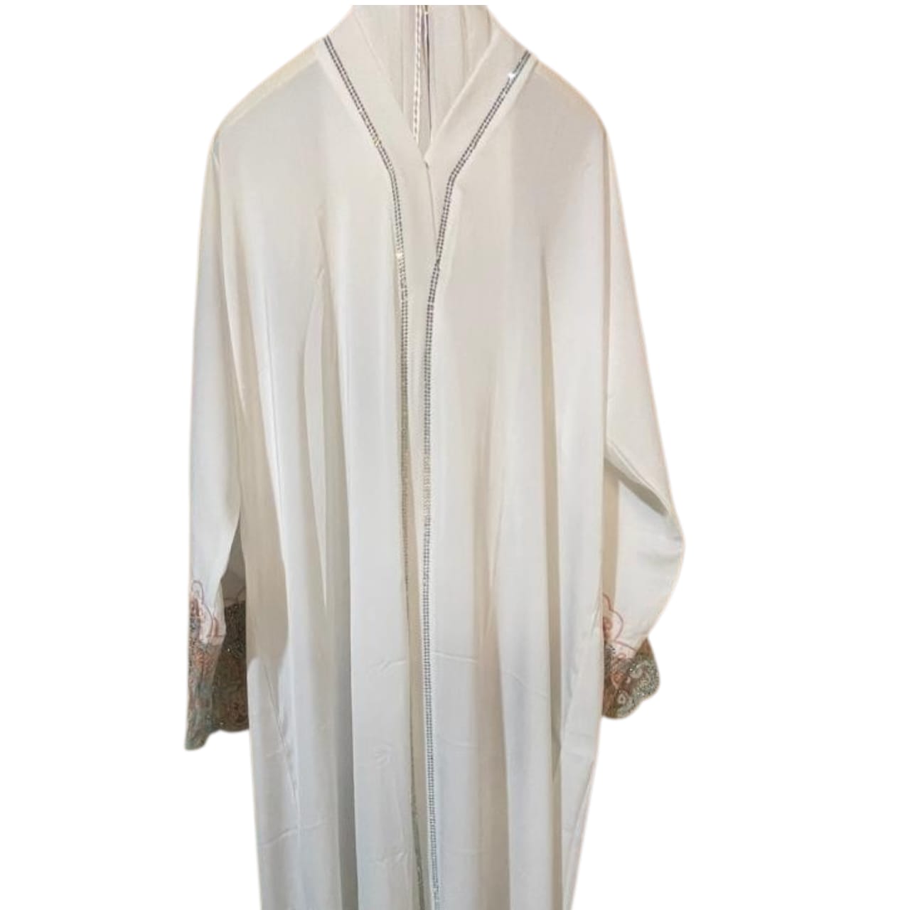 Abaya blanche en soie avec broderies argentées et manches décorées