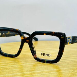 Lunettes de vue Fendi – Modèle écaille de tortue avec logo FF doré